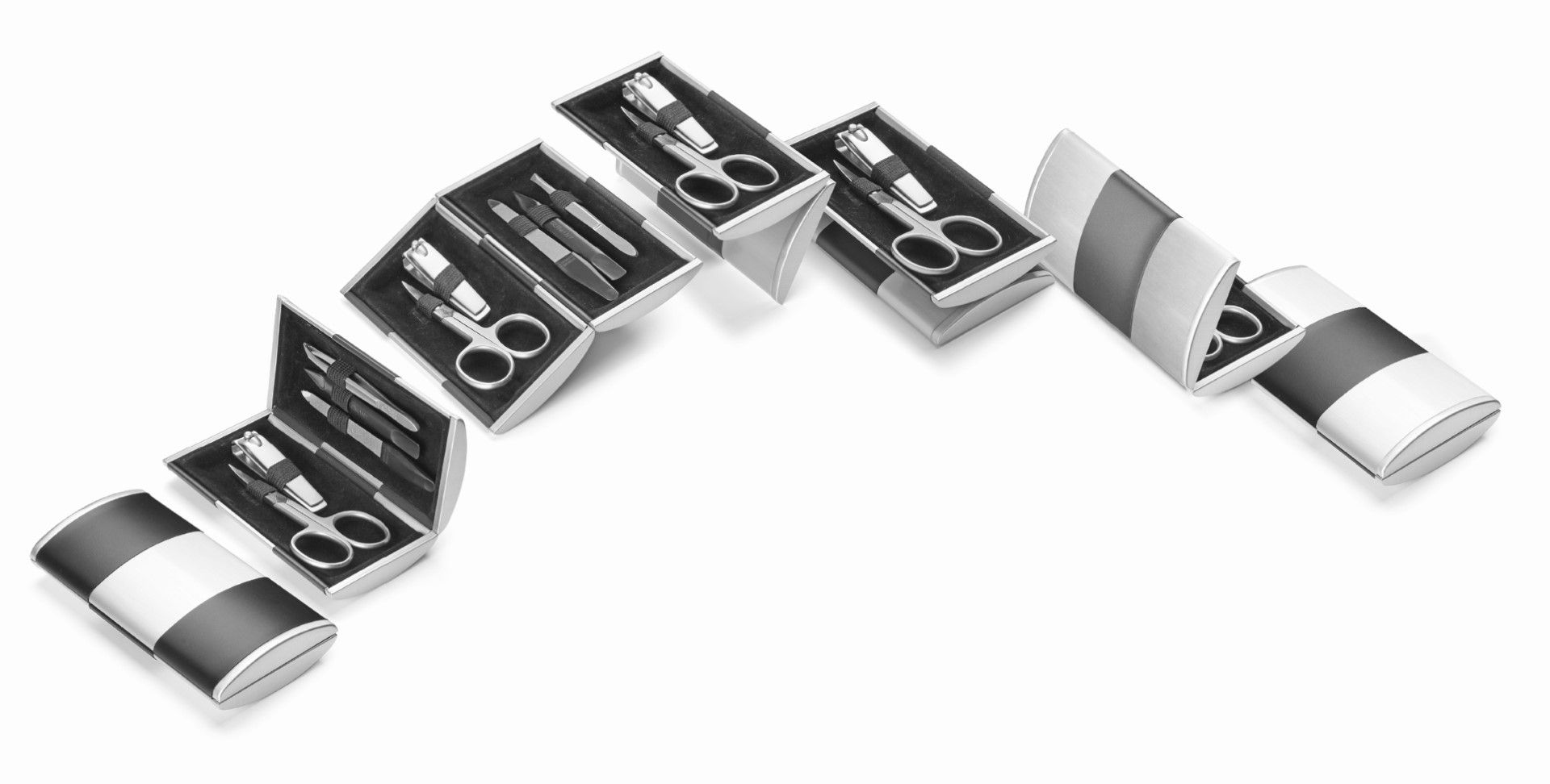 RUCK INSTRUMENTS TRAVEL SET/ MANICURE/PEDICURE IN A MAGIC CASE photo