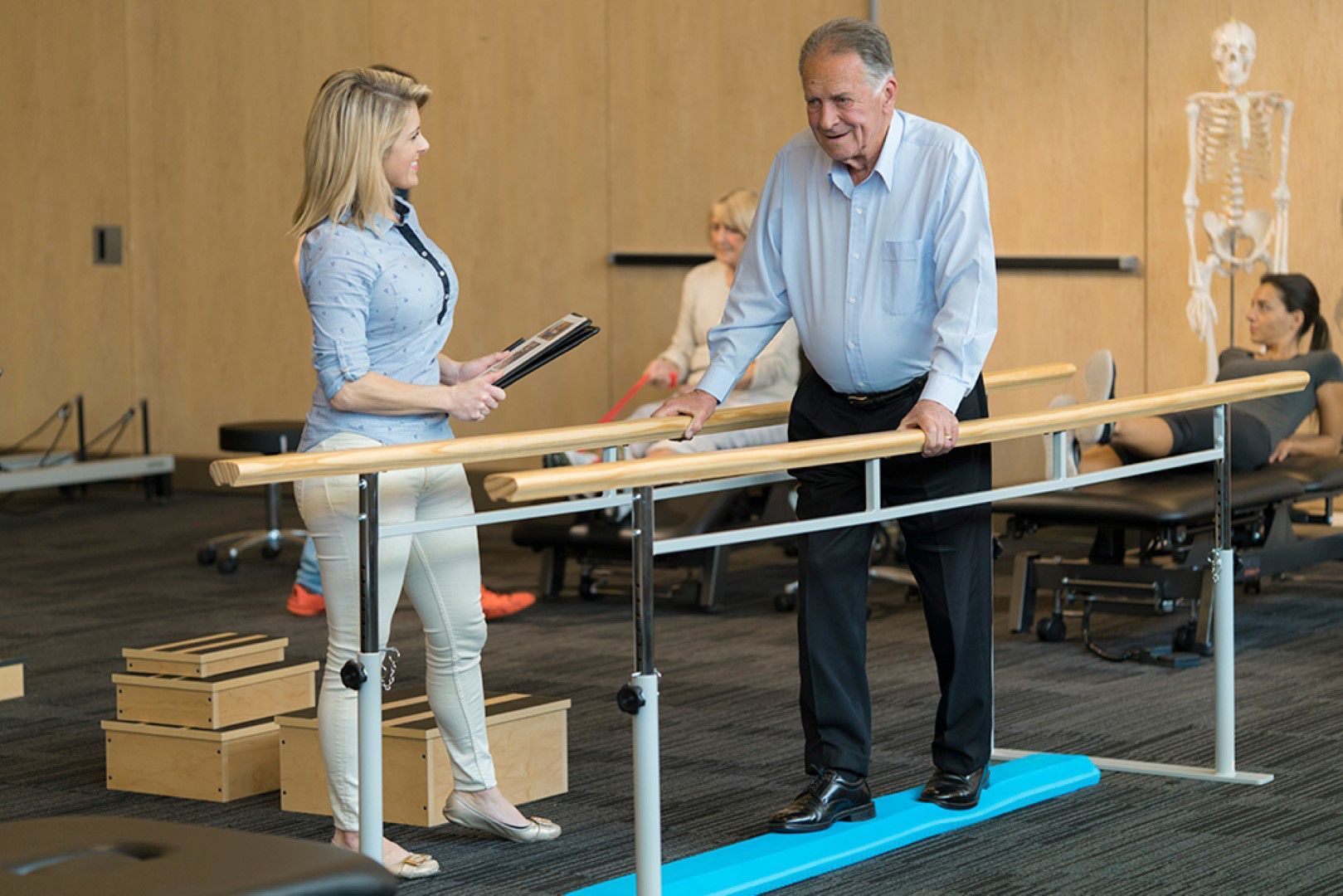 FORTRESS PARALLEL BARS STEEL RAIL photo