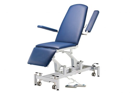 FORTRESS PARAMOUNT MULTI-PURPOSE PODIATRY CHAIR (WITH FACEHOLE)